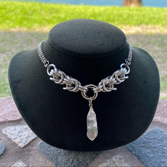 Maille crystal choker . Maille links chain & angel aura crystal quartz handmade - Picture 11 of 12